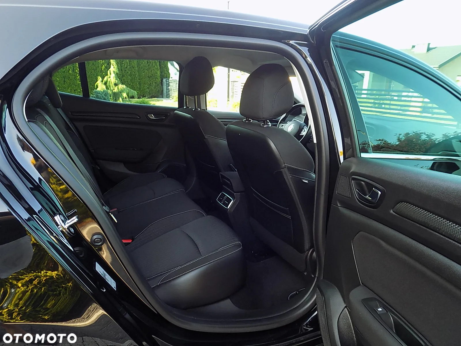 Renault Megane ENERGY TCe 100 LIMITED - 37
