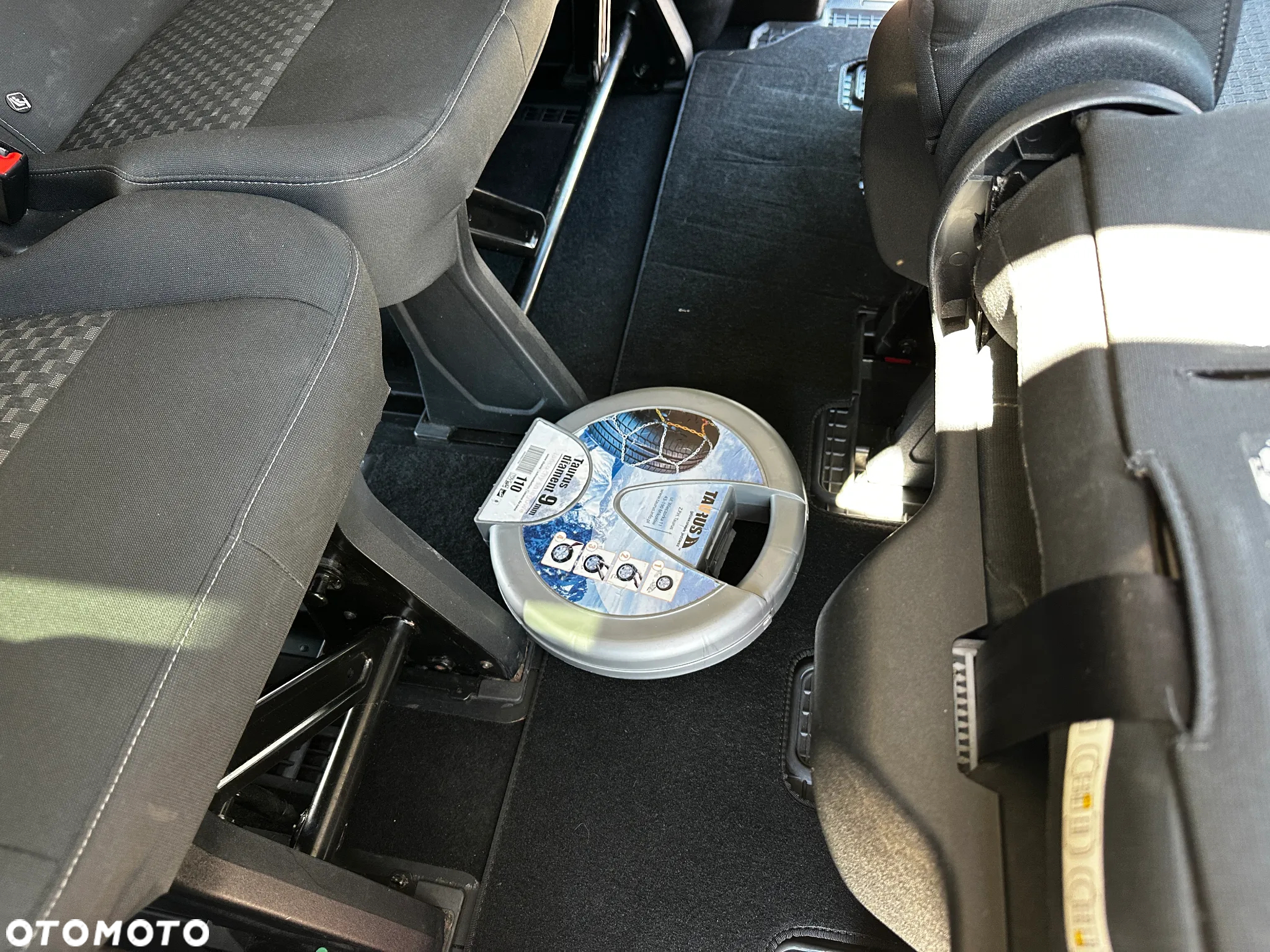 Ford Tourneo Custom - 22