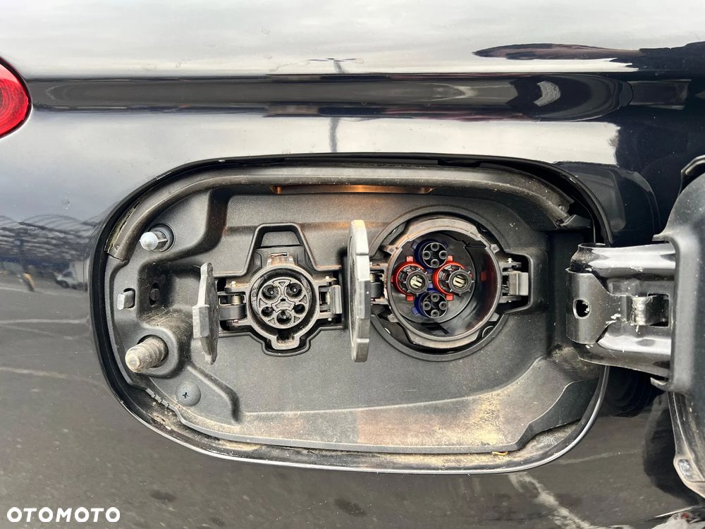 Mitsubishi Outlander 2.0 4WD Plus - 20