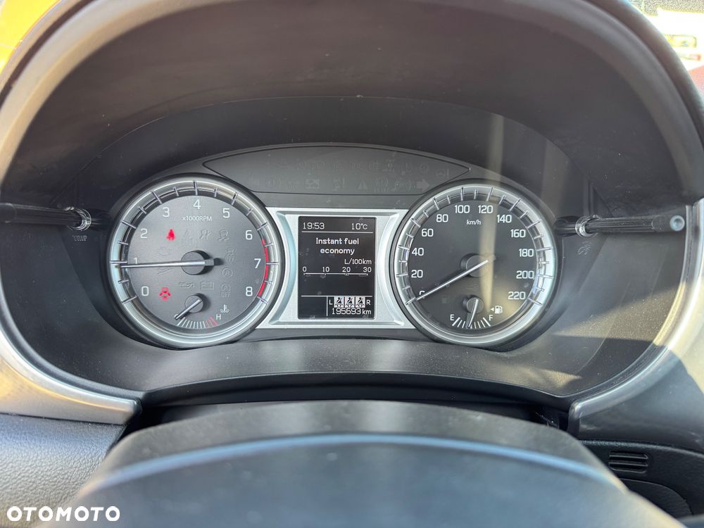 Suzuki Vitara - 23