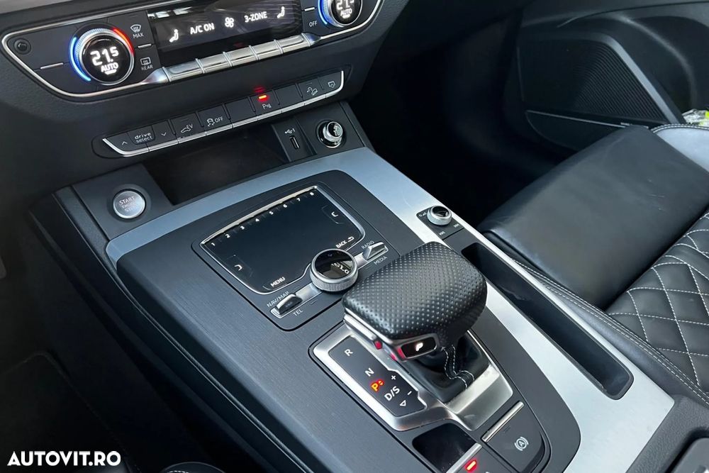 Audi Q5 55 TFSI e quattro S tronic - 12