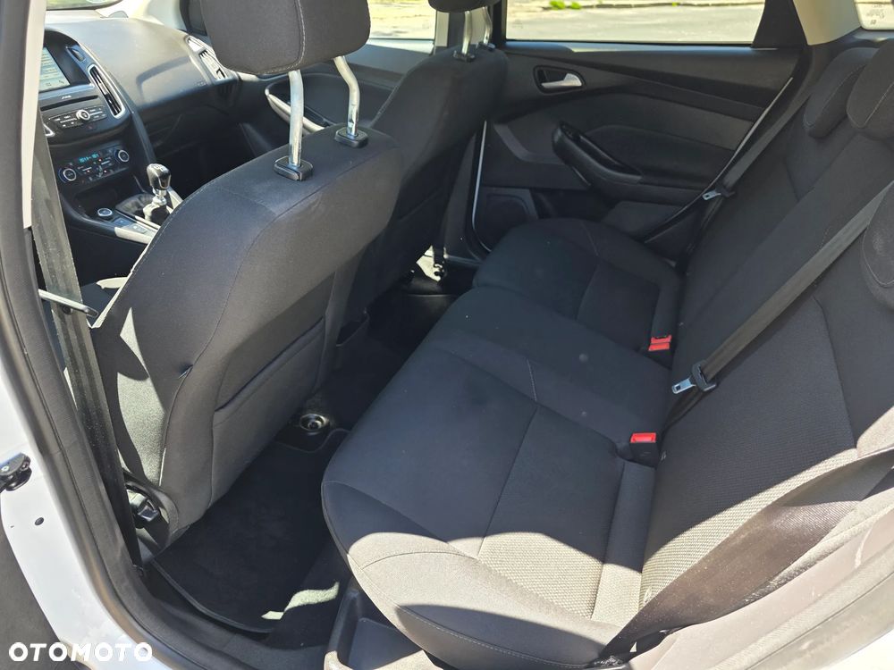 Ford Focus 1.0 EcoBoost Gold X (Edition) - 24