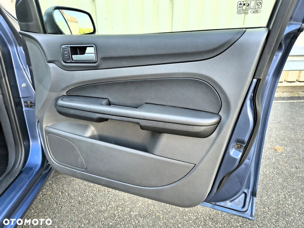 Ford Focus 1.6 TDCi Ambiente - 23