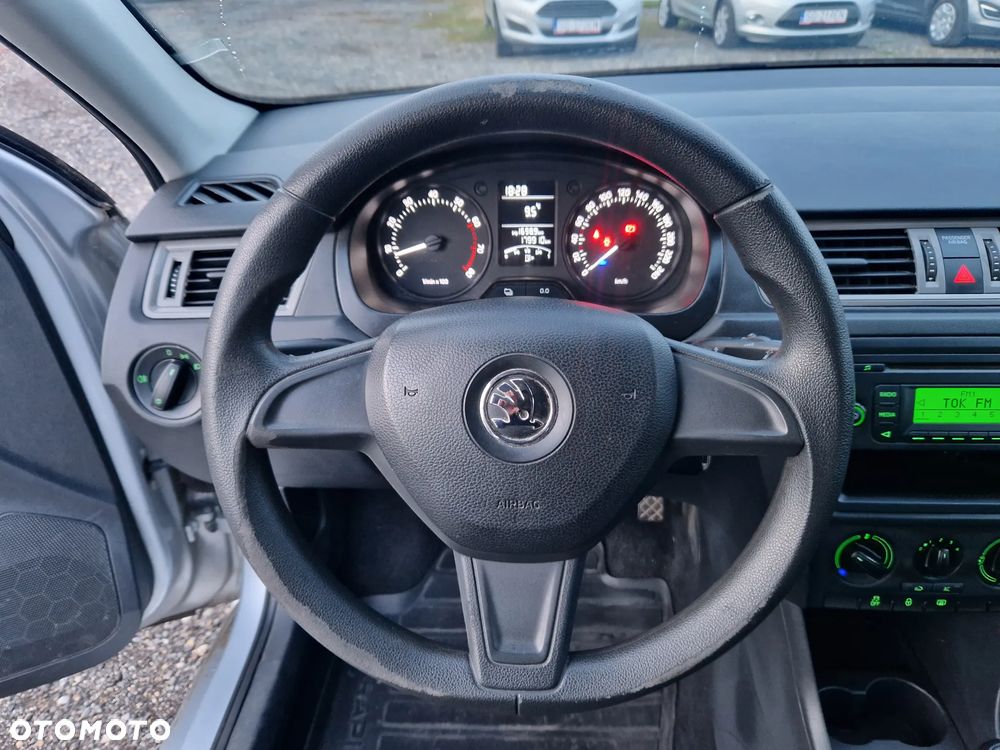 Skoda RAPID - 16