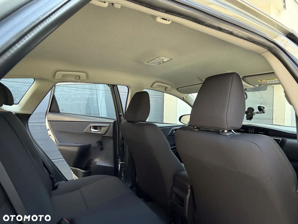 Toyota Auris - 16