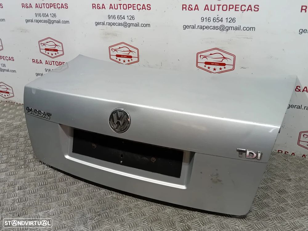 Tampa Porta Mala VW Passat B5 Sedan Original - 4