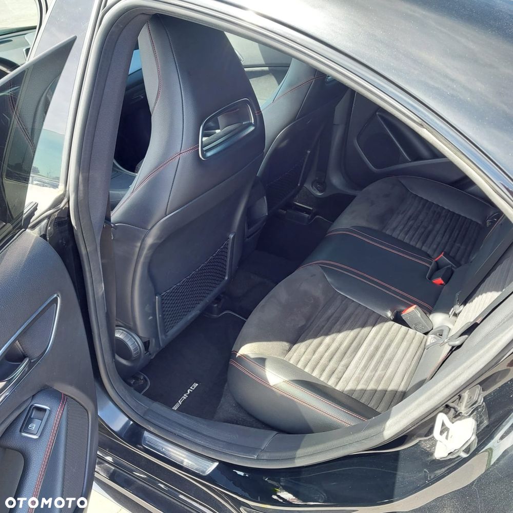Mercedes-Benz CLA 200 7G-DCT AMG Line - 13