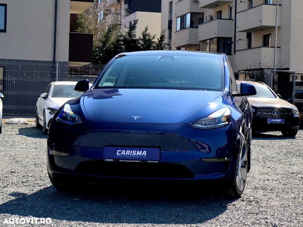 Tesla Model Y - 2