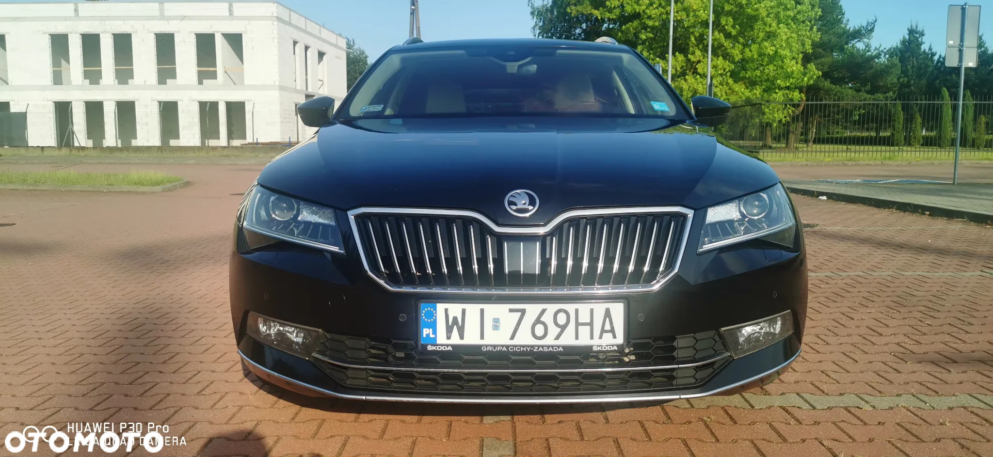Skoda Superb 2.0 TDI 4x4 L&K DSG - 8