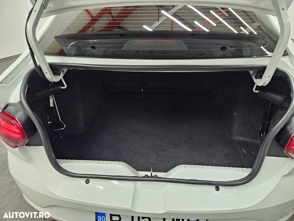 Dacia Logan TCe 90 MT6 Prestige - 6