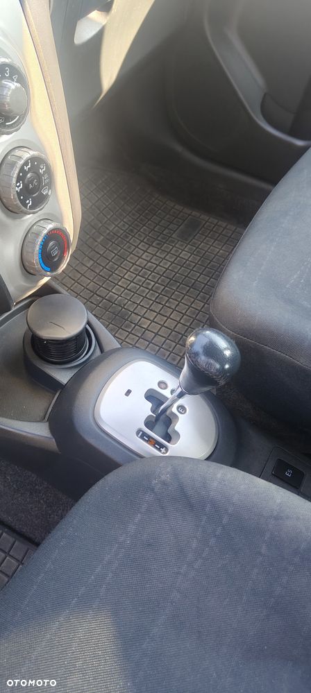 Toyota Yaris 1.4 D-4D Sol MM - 8