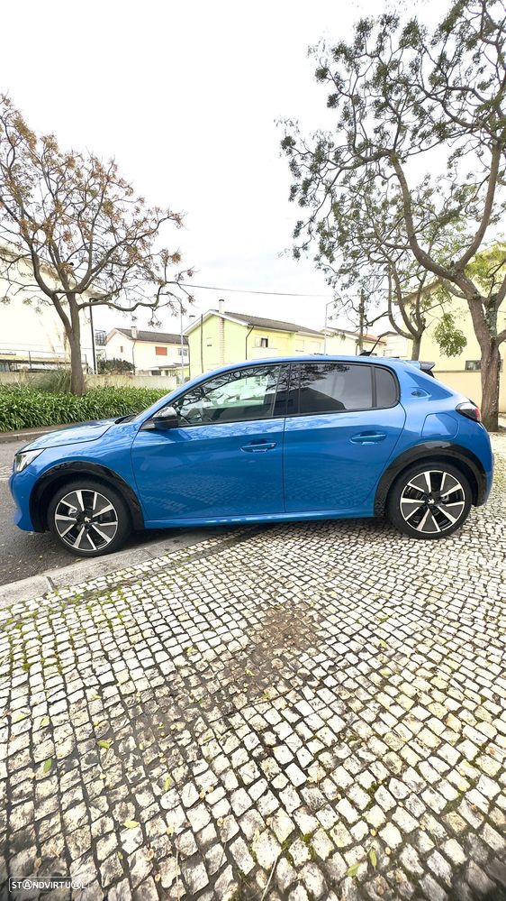 Peugeot e-208 GT - 9