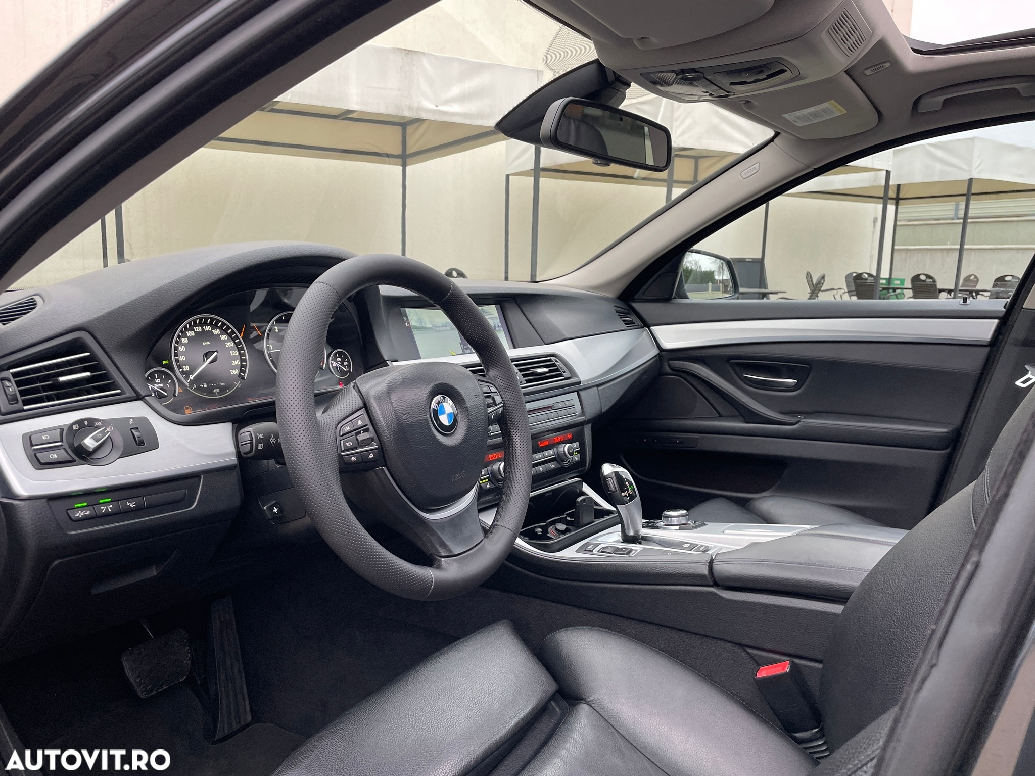 BMW Seria 5 520d Aut. Luxury Line - 7