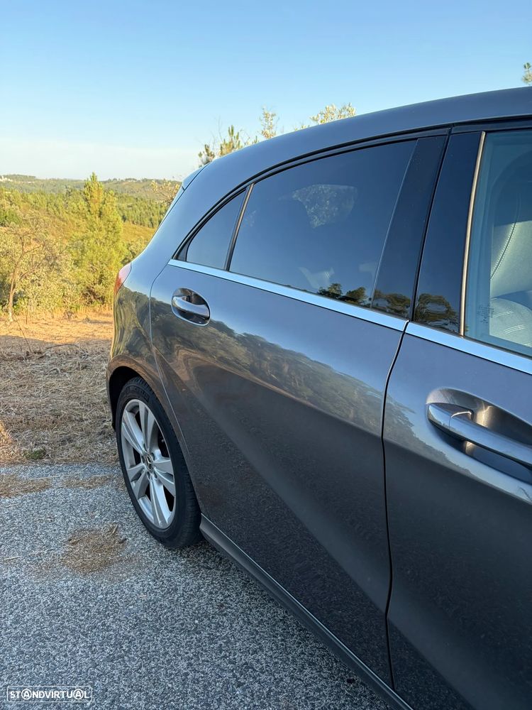 Mercedes-Benz A 180 d Urban - 10