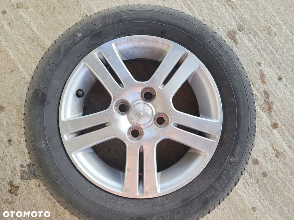 Daihatsu Sirion 1.3 - 8
