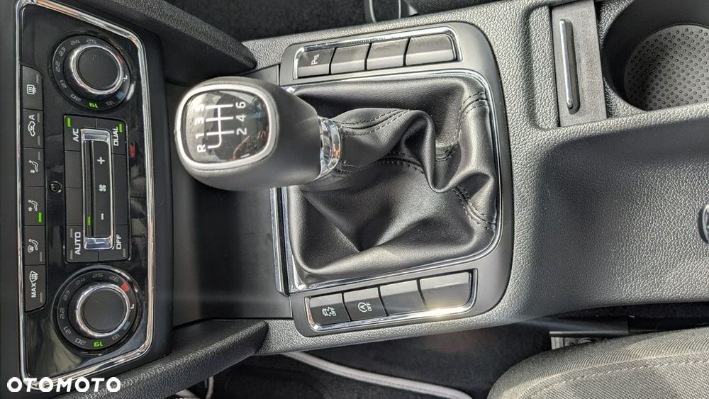 Skoda Superb 1.6 TDI Active Greenline - 30
