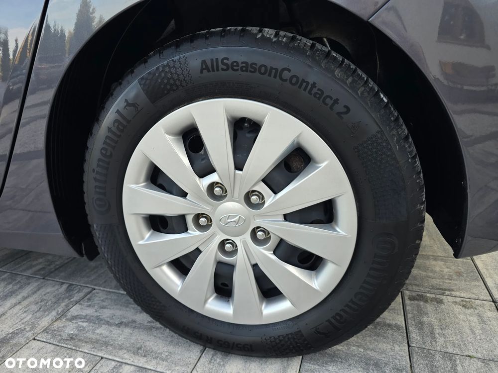 Hyundai i30 blue 1.4 Style - 25