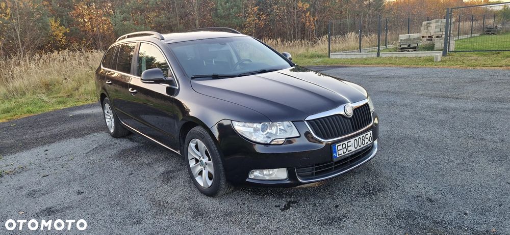 Skoda Superb 2013 photo 2