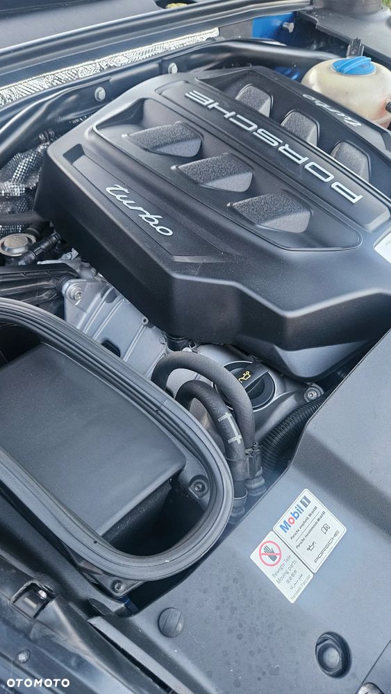 Porsche Macan Turbo PDK - 18