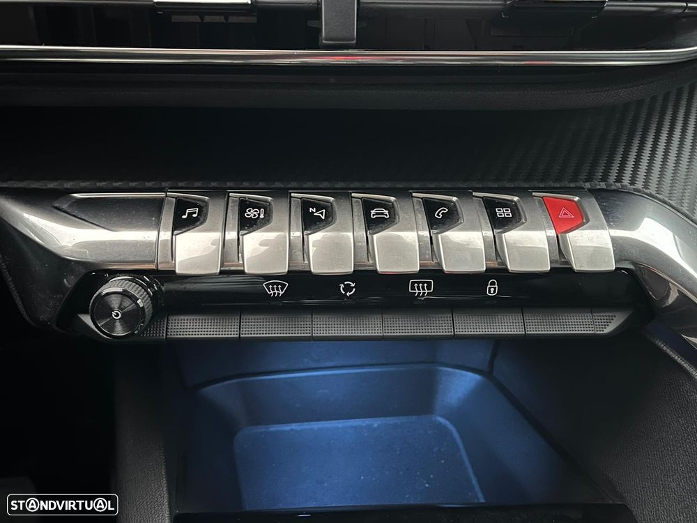 Peugeot 3008 1.5 BlueHDi Allure EAT8 - 29