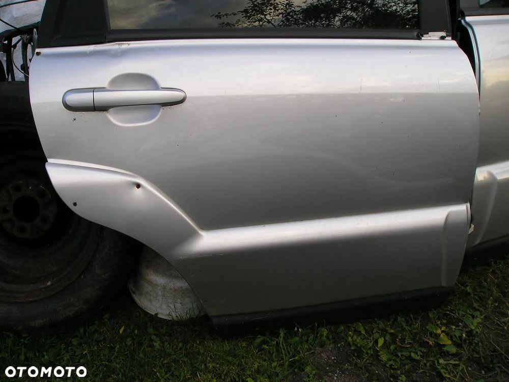 Kia Sportage II 04-10r drzwi 9S lewy prawy przód tył - 9