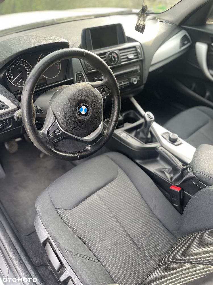 BMW Seria 1 114i - 13