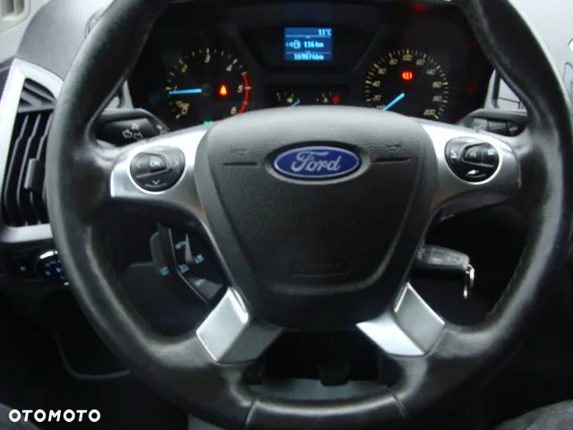 Ford CUSTOM - 23