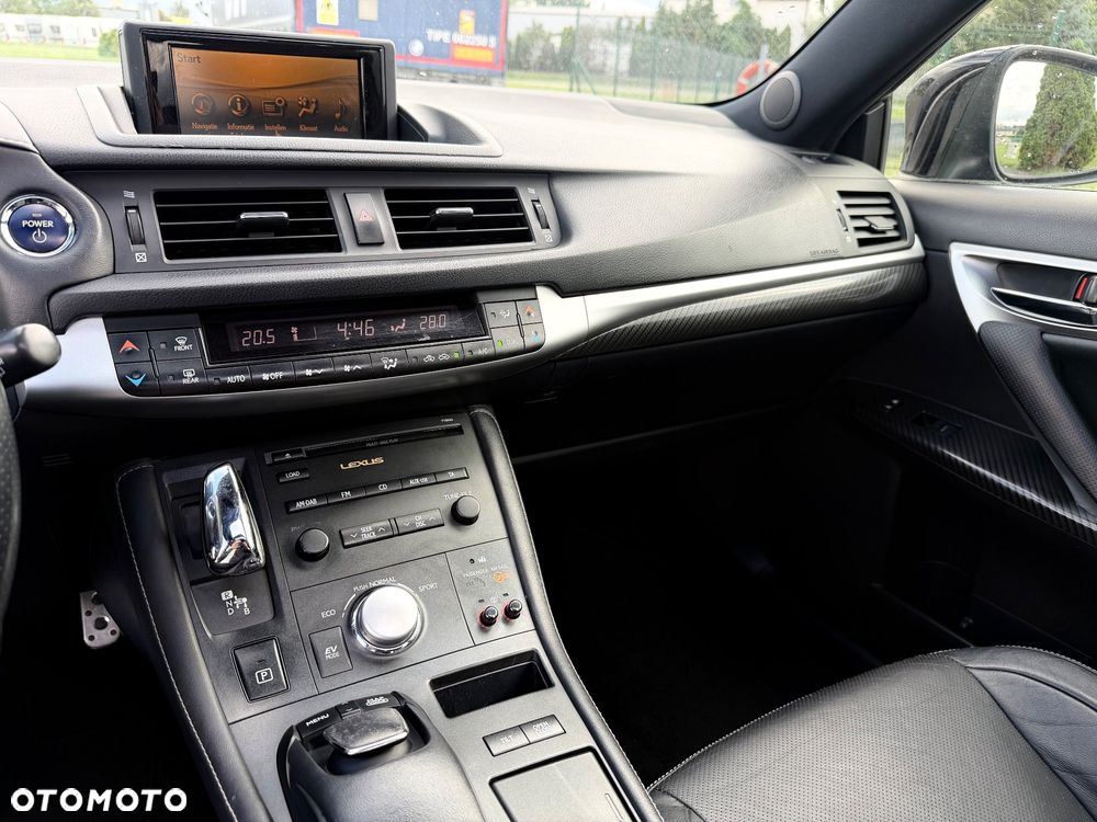 Lexus CT 200h F Sport - 22