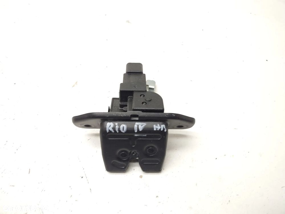 ZAMEK KLAPY BAGAŻNIKA 81230-H8000 KIA RIO IV 5 DRZWI HATCHBACK ORYGINAŁ