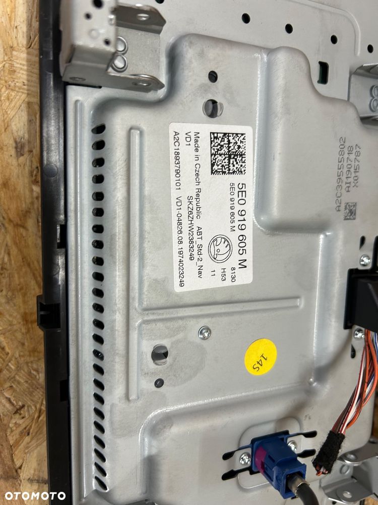 Skoda Octavia III lift wyświetlacz ekran  5E0919605M - 7