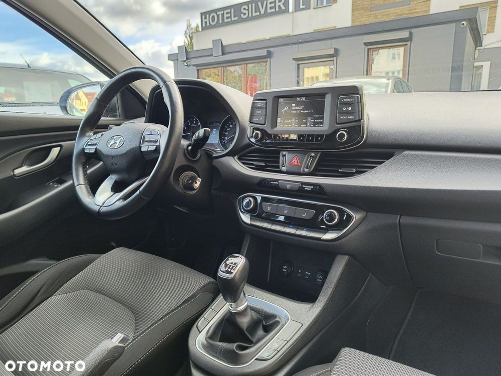 Hyundai i30 1.4 Comfort - 17