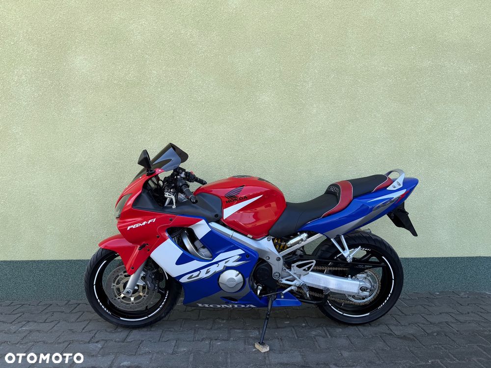 Honda CBR - 24