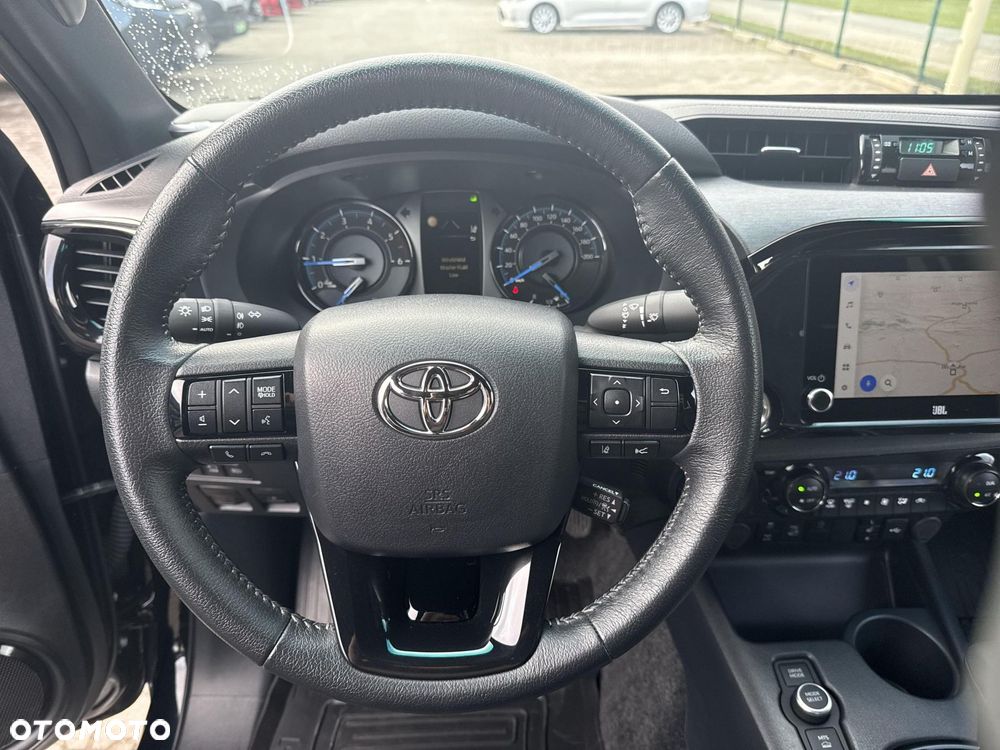 Toyota Hilux - 16