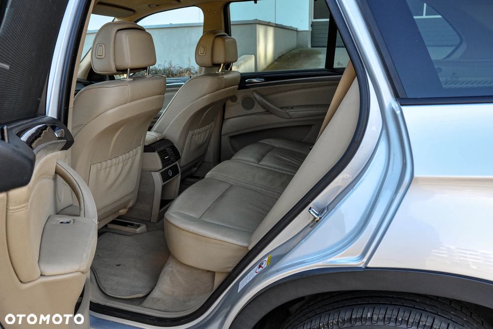 BMW X5 xDrive35d - 8