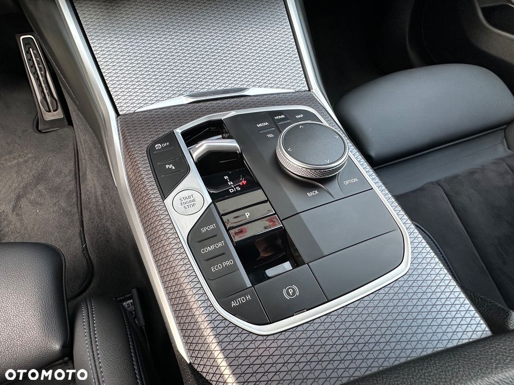 BMW Seria 3 320d M Sport Shadow - 29