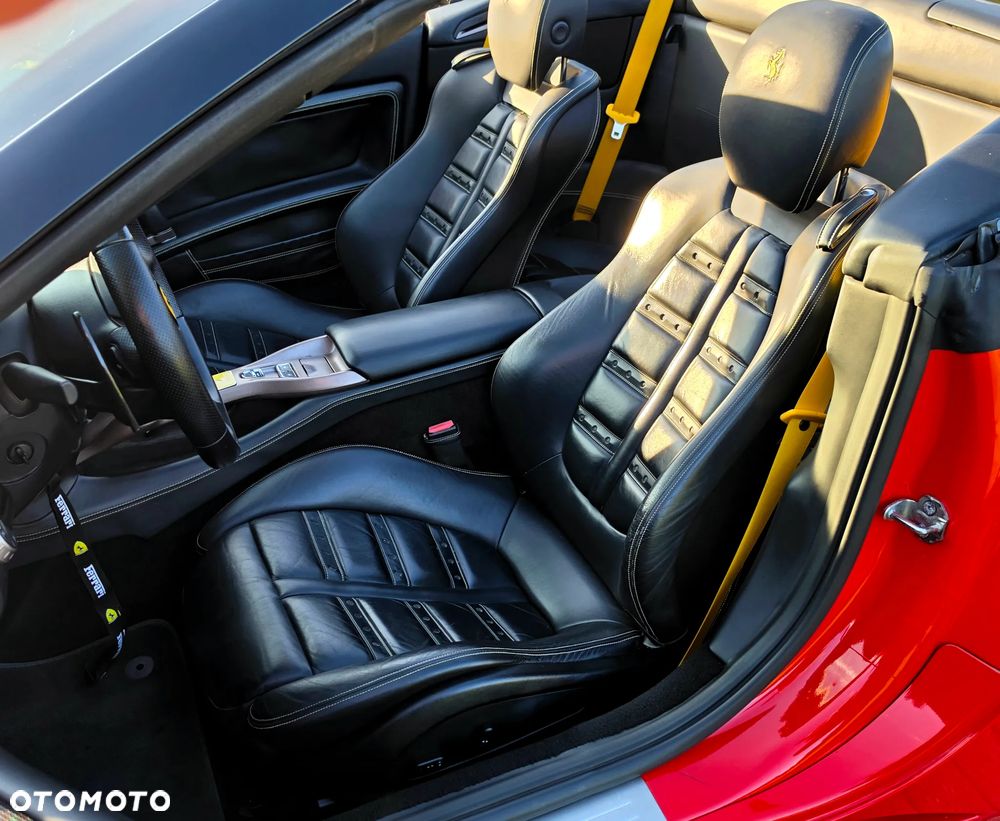 Ferrari California - 12