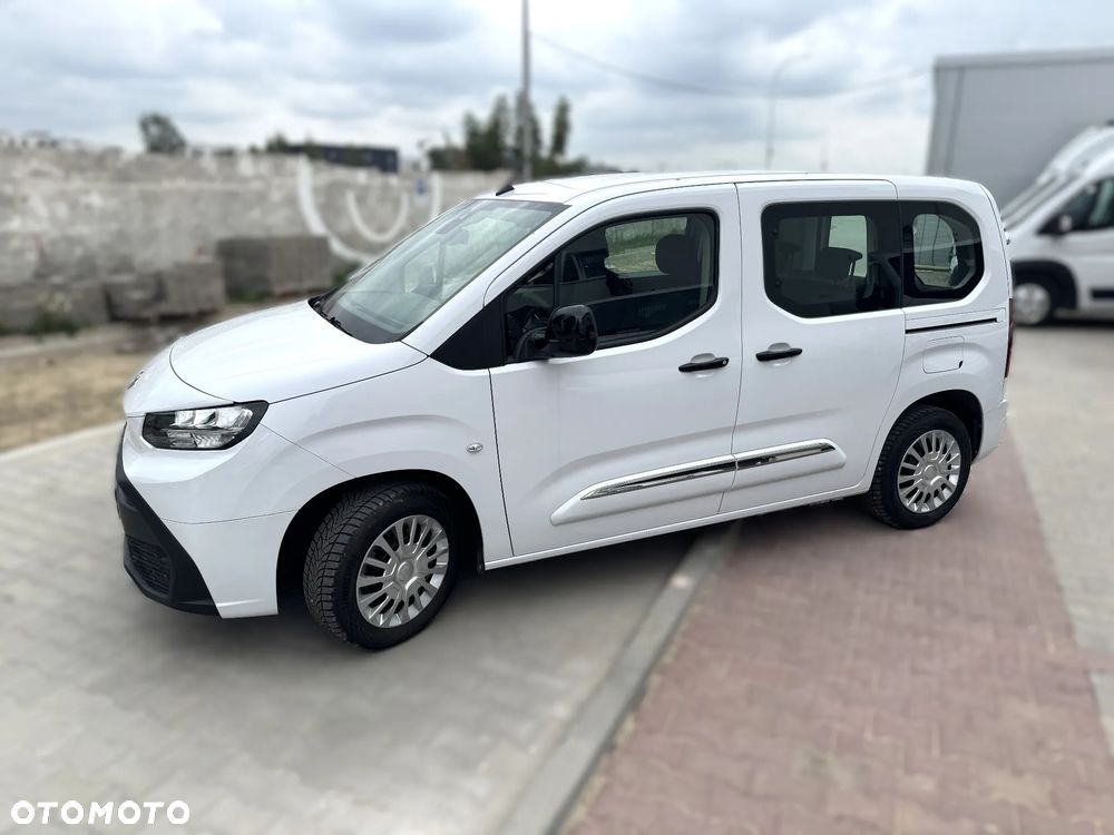 Toyota Proace City Verso 2024