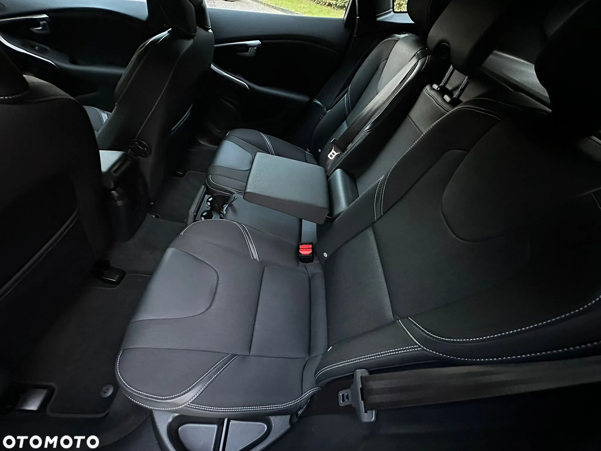 Volvo V40 D2 Momentum - 23
