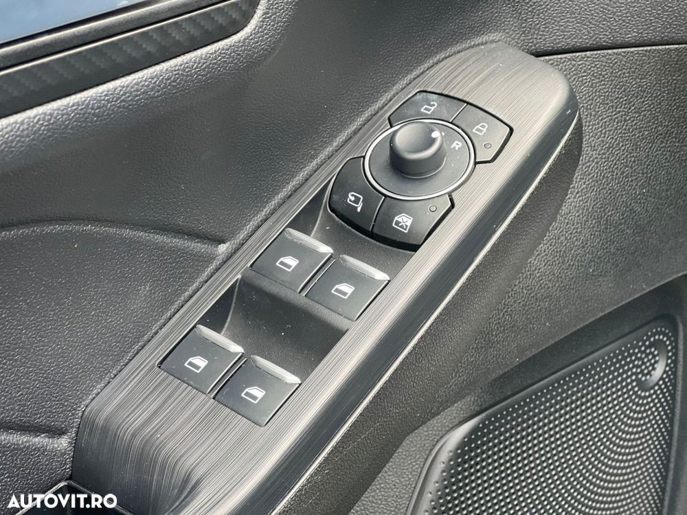 Ford Kuga - 13