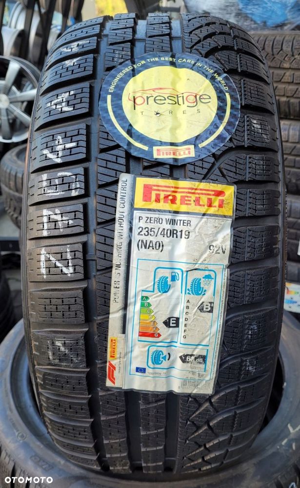 4x Pirelli P Zero Winter 235/40R19 92V Z754A - 3
