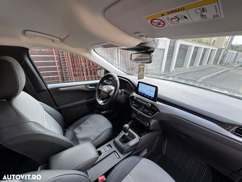 Ford Kuga - 9