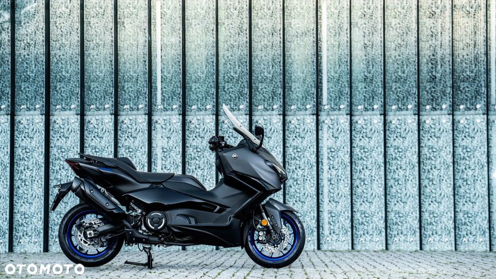 Yamaha Tmax - 15