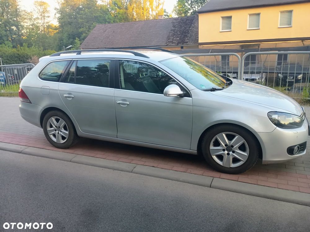 Volkswagen Golf 1.6 TDI DPF Highline - 8