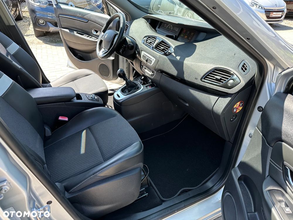 Renault Grand Scenic - 22