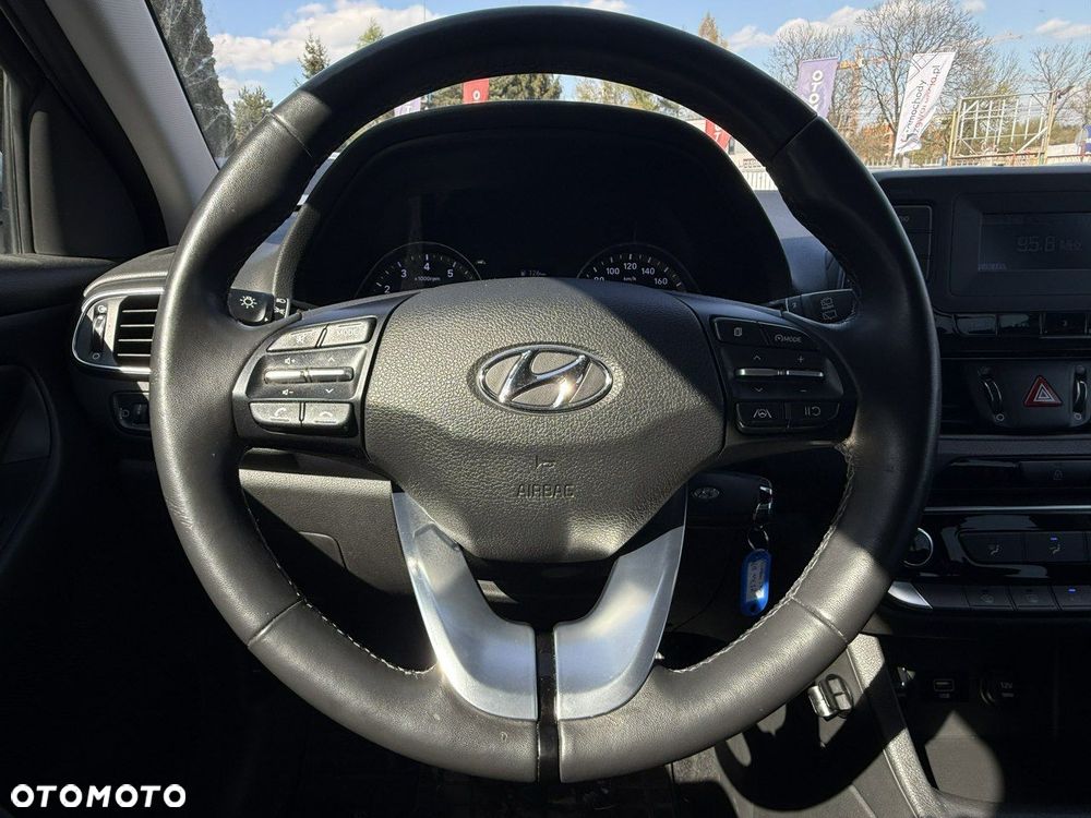 Hyundai i30 1.0 T-GDI Classic + - 8