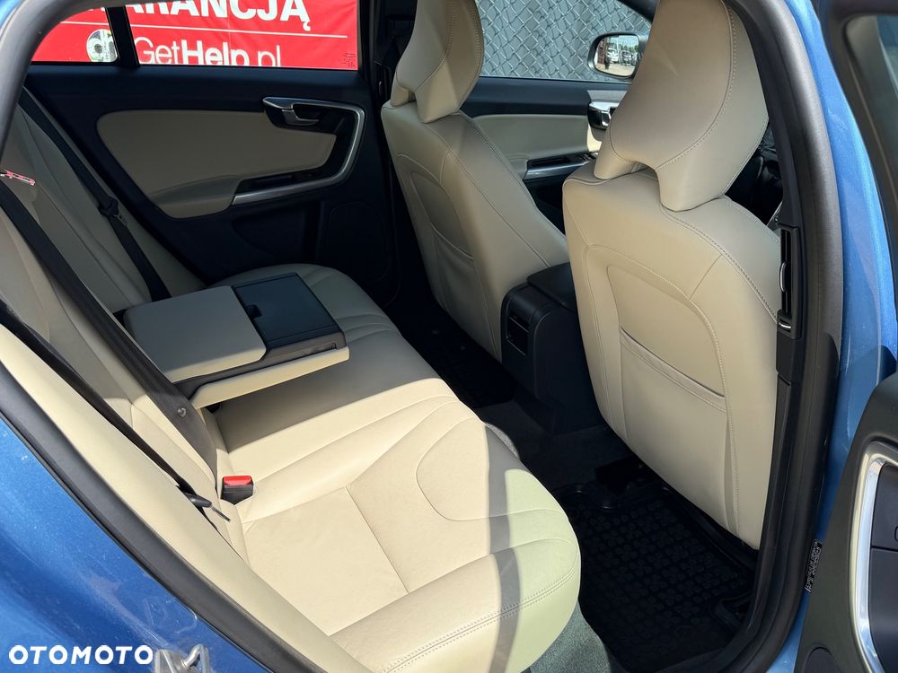 Volvo V60 D4 Drive-E Momentum - 11