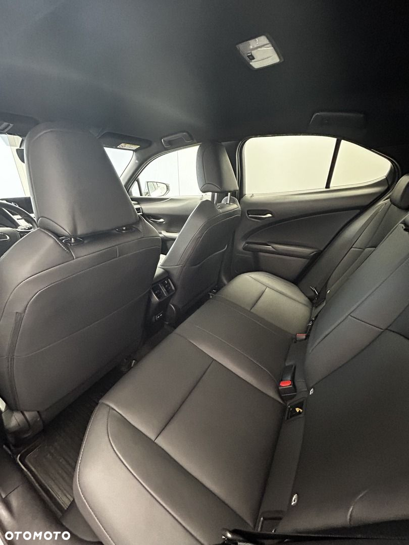 Lexus UX 250h GPF F Impression 2WD - 14