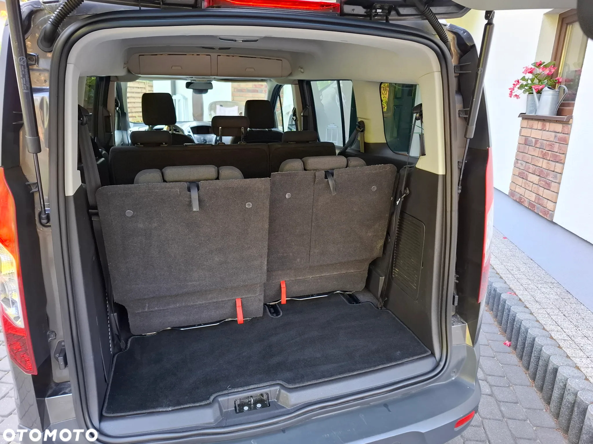 Ford Tourneo Connect Grand 1.6 TDCi Ambiente - 24