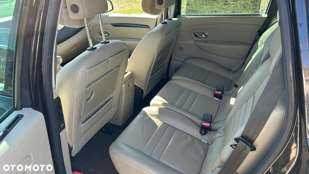 Renault Scenic TCe 130 Luxe - 13