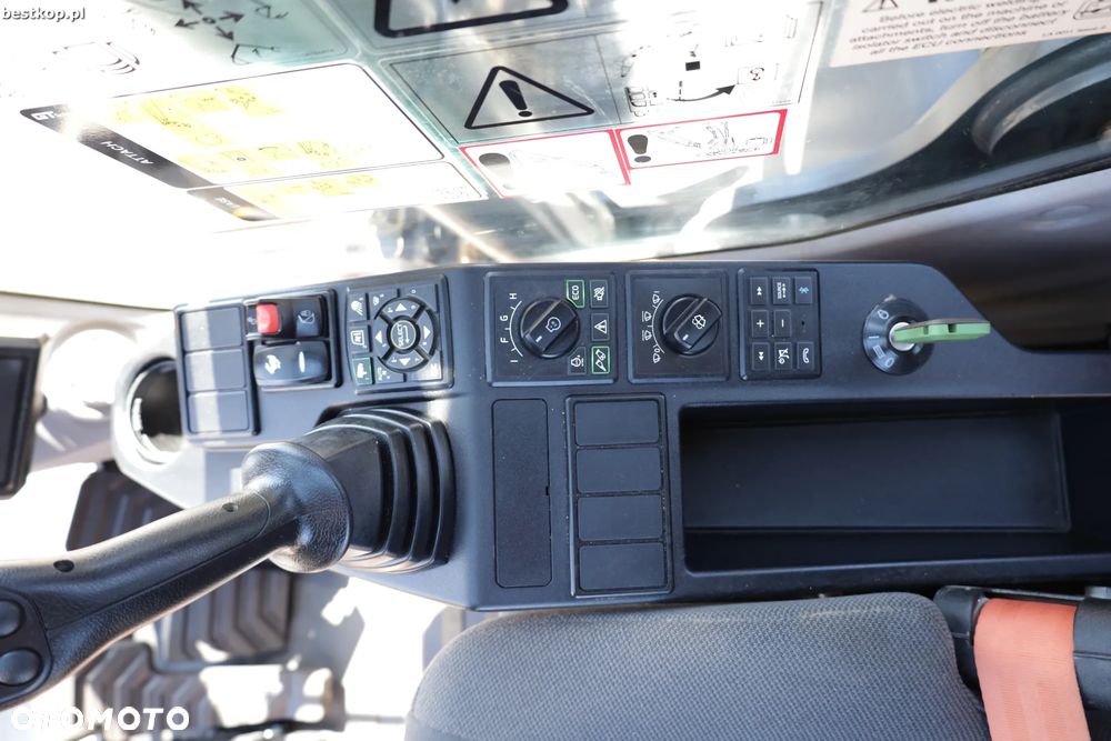 Volvo EC220EL - 26
